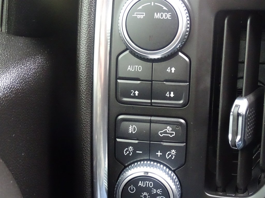 GMC Sierra 1500 4WD Crew Cab 147" AT4 2021