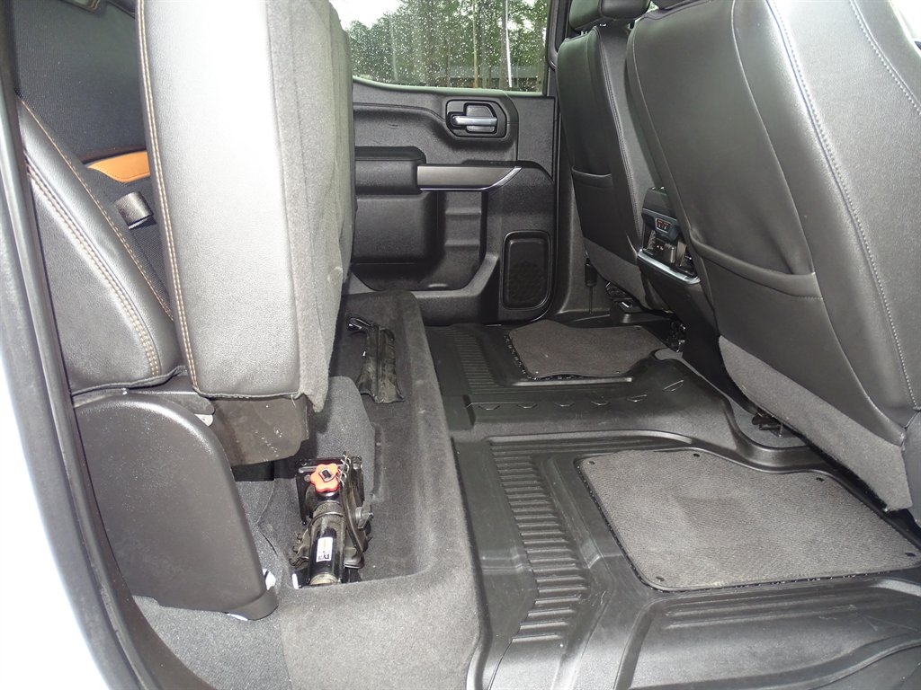 GMC Sierra 1500 4WD Crew Cab 147" AT4 2021