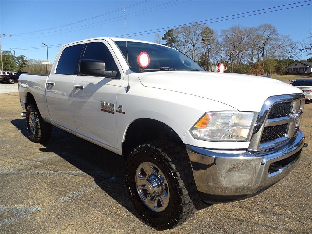 RAM 2500 SLT 4x4 Crew Cab 6'4" Box 2017