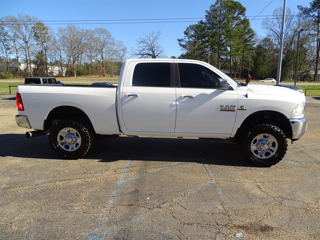 RAM 2500 SLT 4x4 Crew Cab 6'4" Box 2017