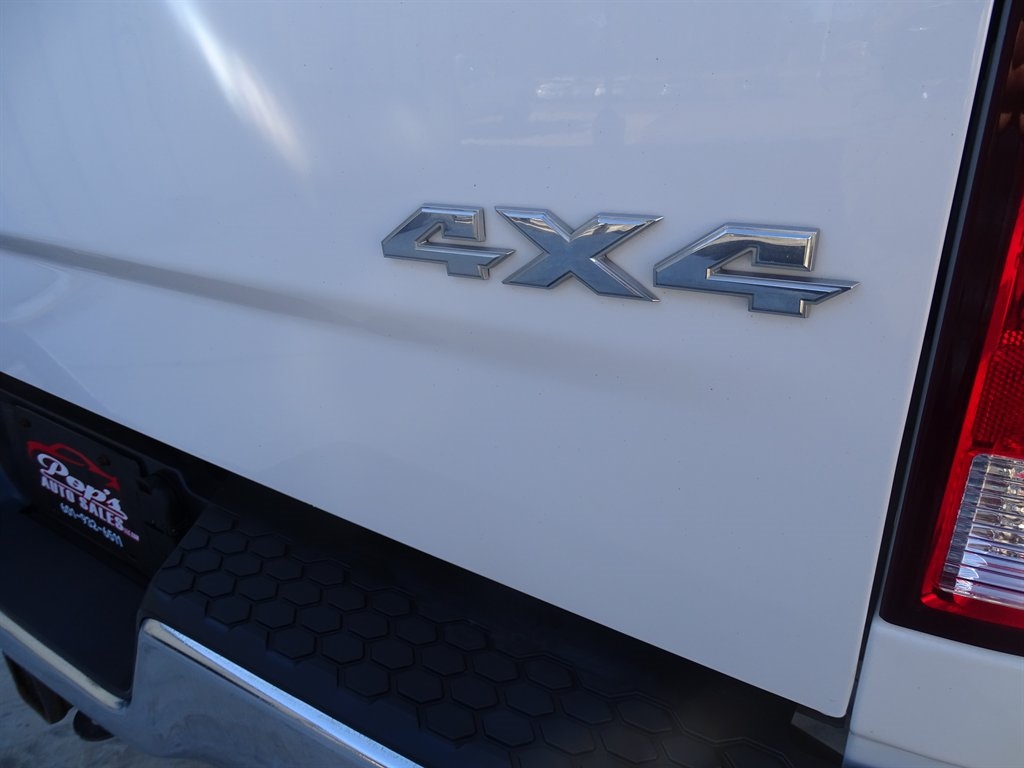 RAM 2500 SLT 4x4 Crew Cab 6'4" Box 2017