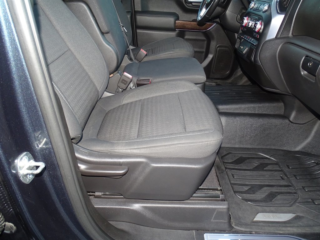 GMC Sierra 1500 4WD Crew Cab 147" SLE 2020