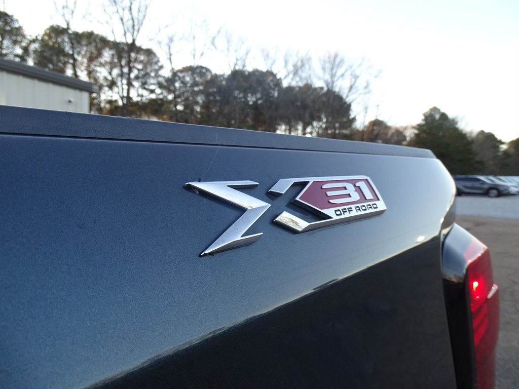 GMC Sierra 1500 4WD Crew Cab 147" SLE 2020