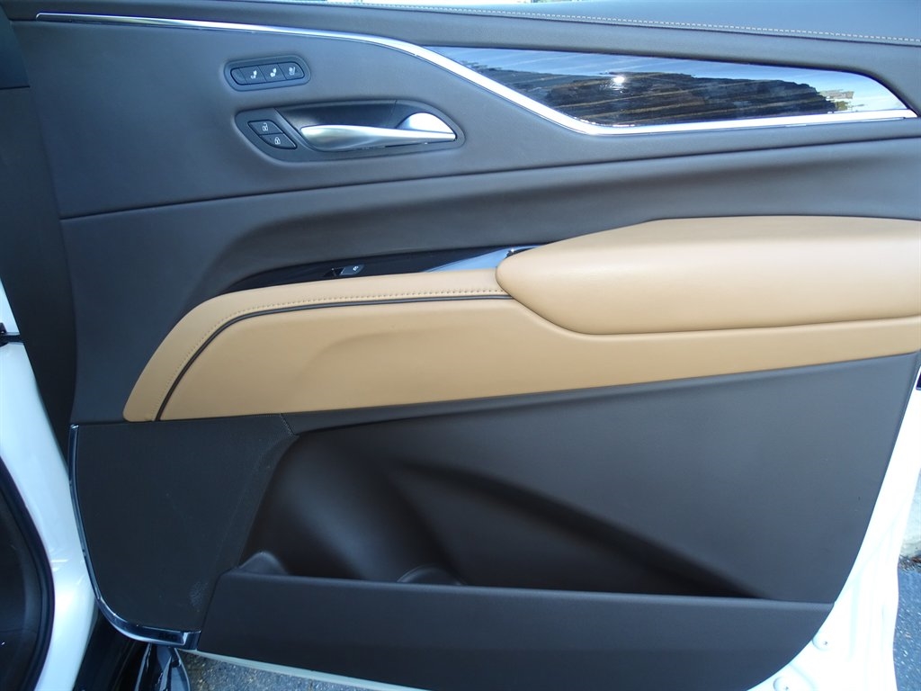 Cadillac Escalade ESV 2WD 4dr Premium Luxury 2021