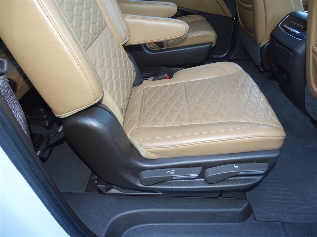 Cadillac Escalade ESV 2WD 4dr Premium Luxury 2021