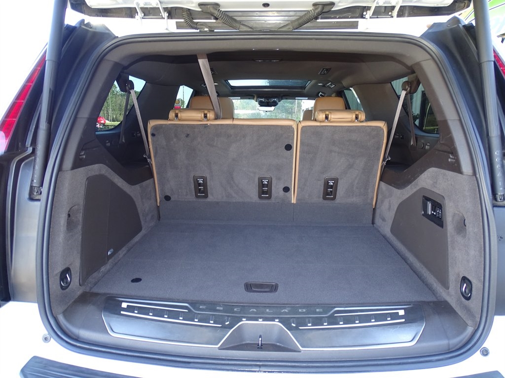 Cadillac Escalade ESV 2WD 4dr Premium Luxury 2021