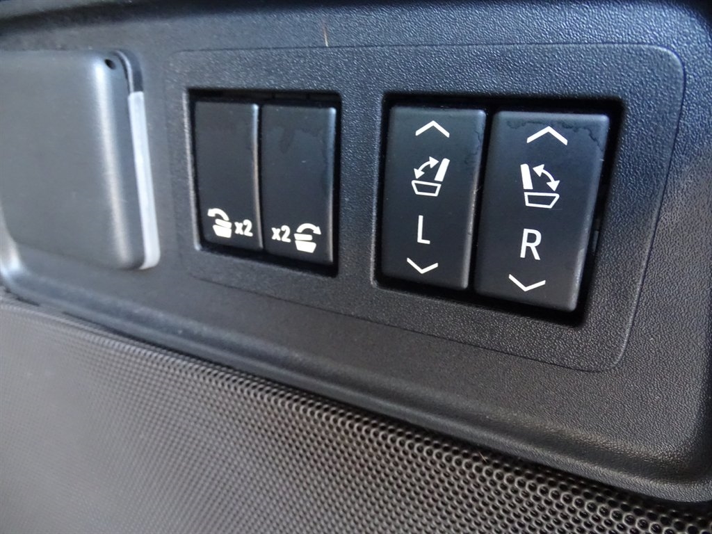 Cadillac Escalade ESV 2WD 4dr Premium Luxury 2021