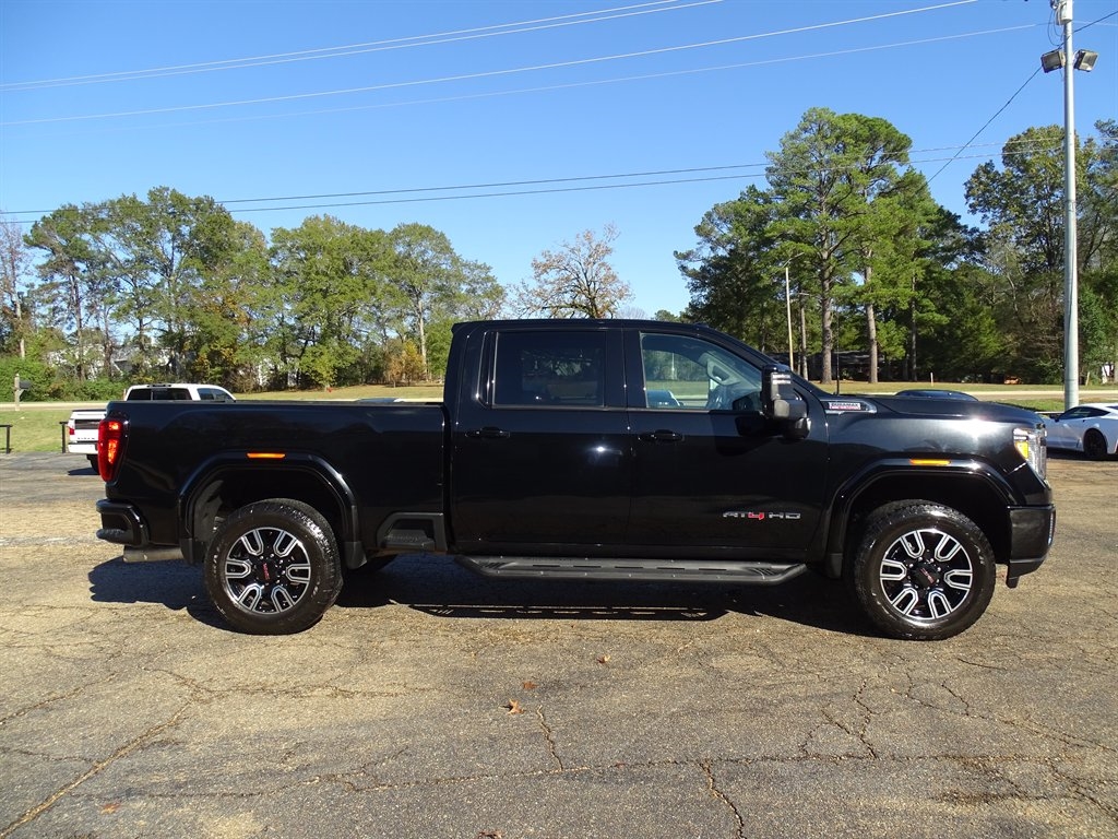 GMC Sierra 2500HD 4WD Crew Cab 159" AT4 2023