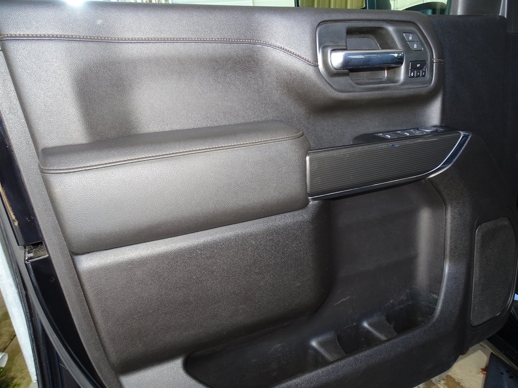 GMC Sierra 2500HD 4WD Crew Cab 159" AT4 2023