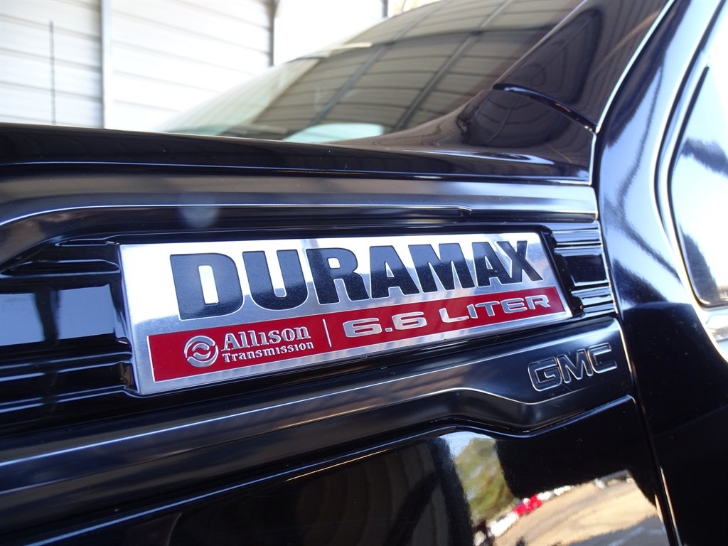 GMC Sierra 2500HD 4WD Crew Cab 159" AT4 2023