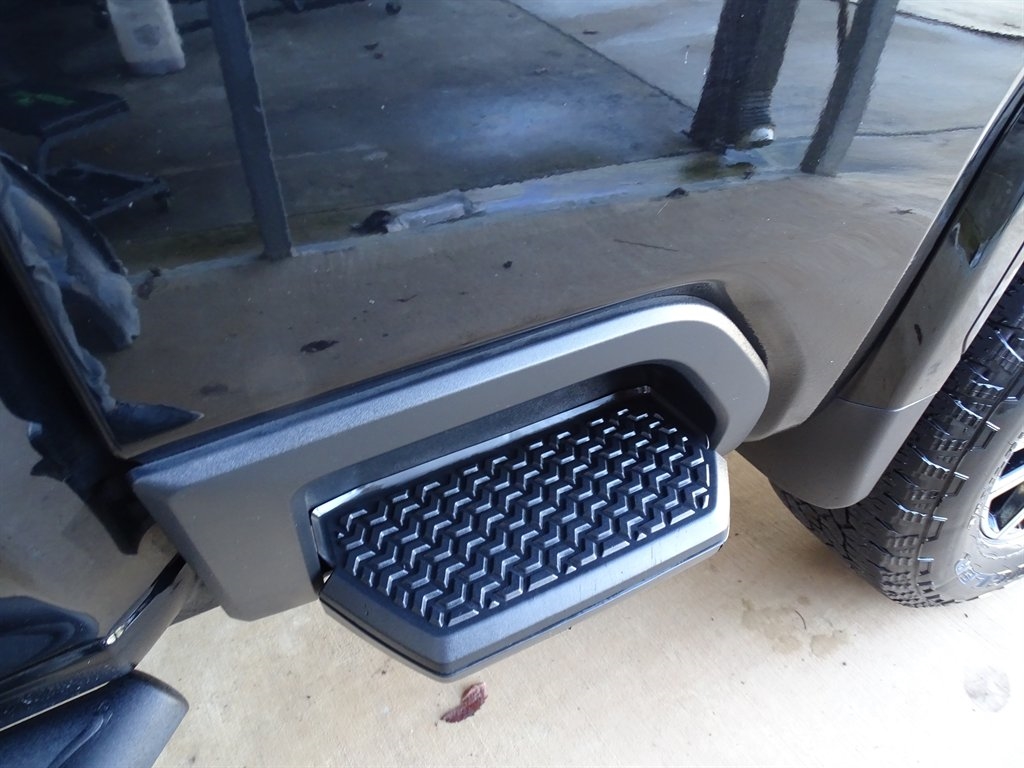 GMC Sierra 2500HD 4WD Crew Cab 159" AT4 2023