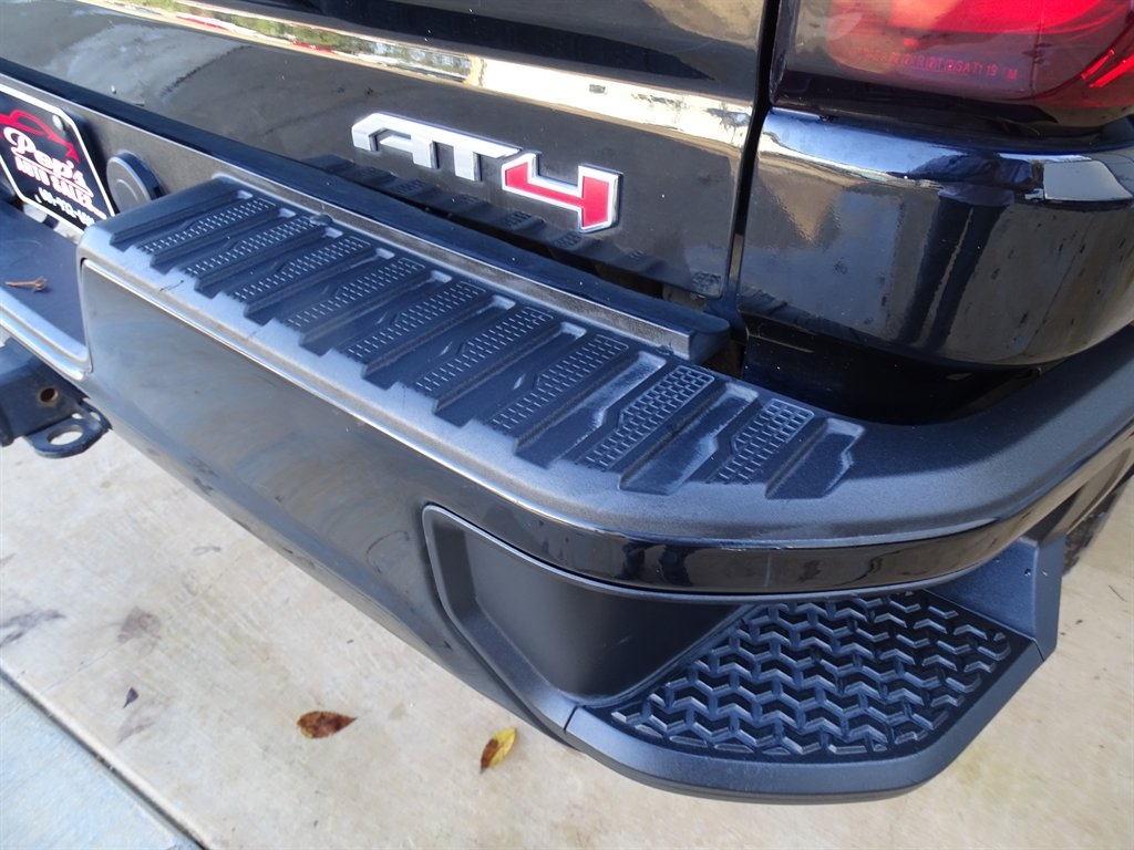 GMC Sierra 2500HD 4WD Crew Cab 159" AT4 2023