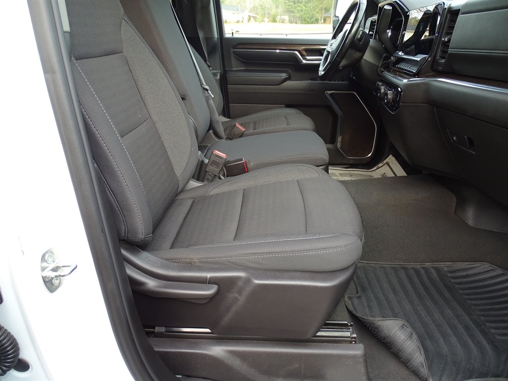 Chevrolet Silverado 3500HD 4WD Crew Cab 172" LT 2024