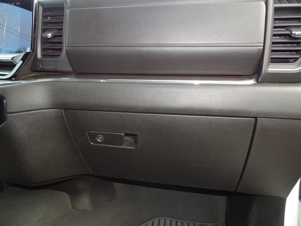 Chevrolet Silverado 3500HD 4WD Crew Cab 172" LT 2024