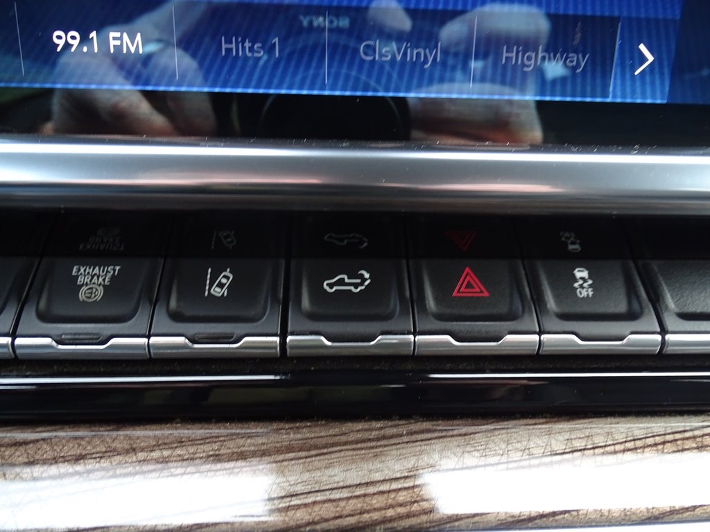 Chevrolet Silverado 3500HD 4WD Crew Cab 172" LT 2024