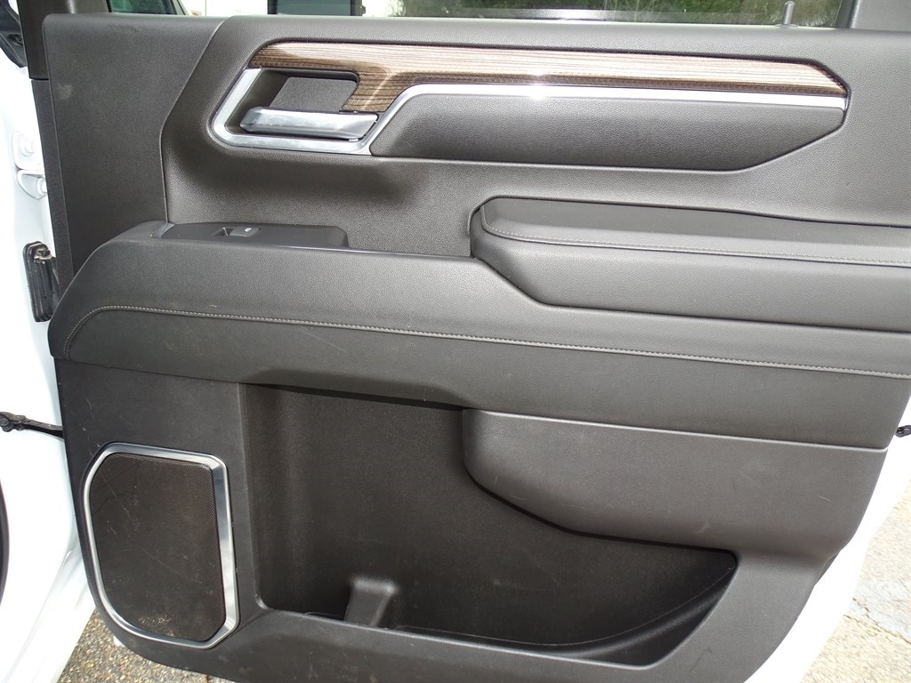 Chevrolet Silverado 3500HD 4WD Crew Cab 172" LT 2024