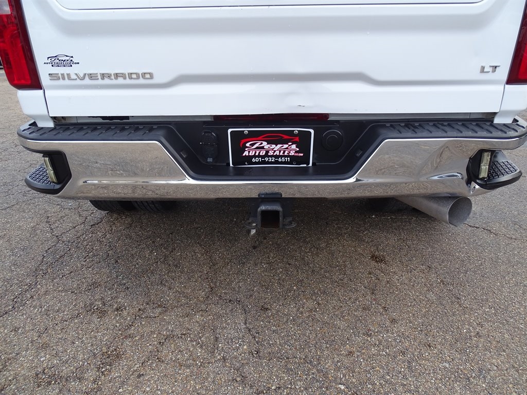 Chevrolet Silverado 3500HD 4WD Crew Cab 172" LT 2024