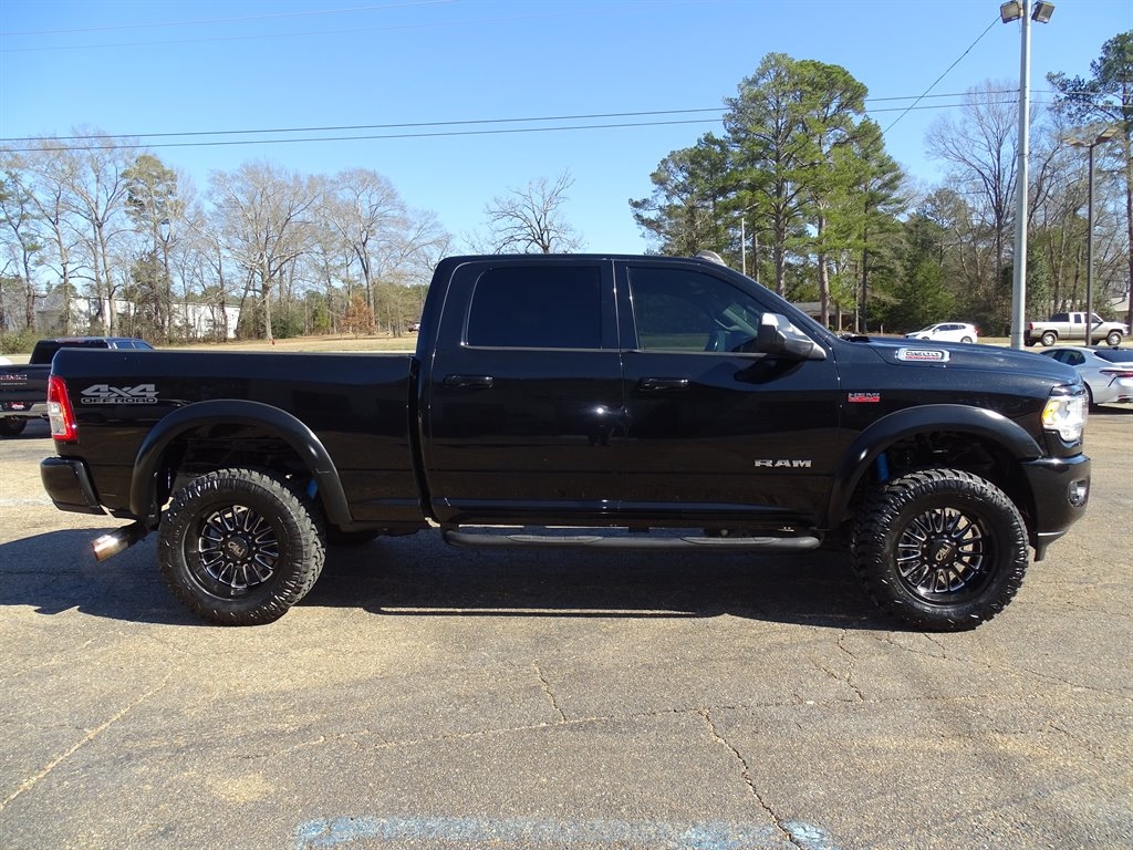 RAM 2500 Big Horn 4x4 Crew Cab 6'4" Box 2019