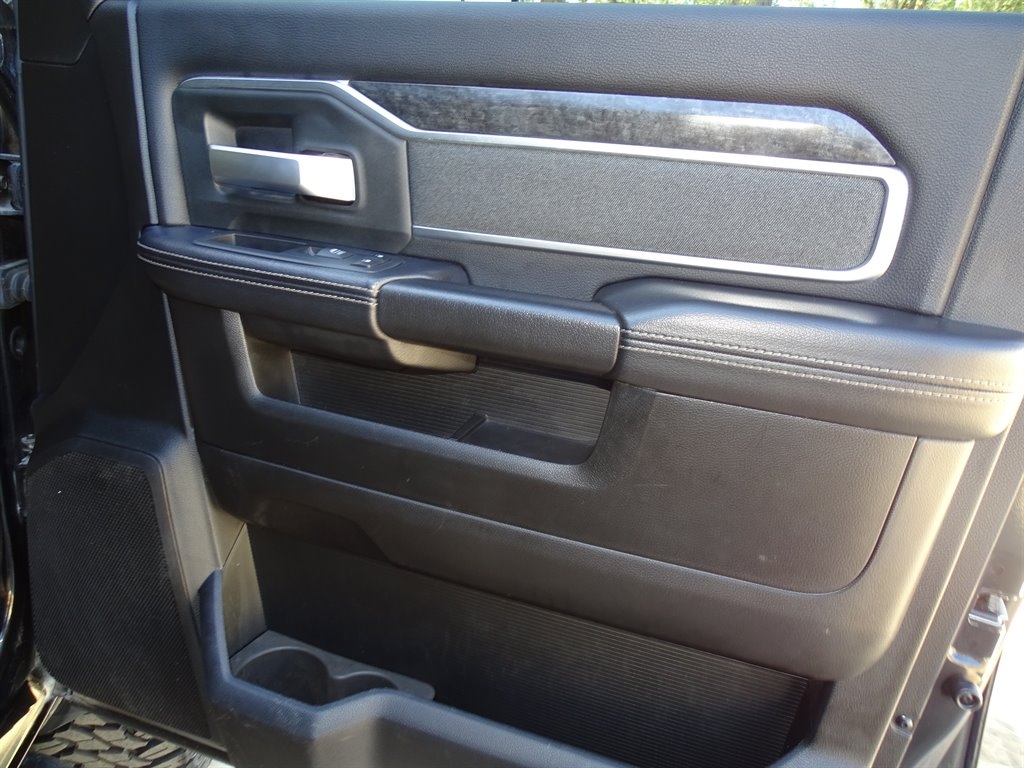 RAM 2500 Big Horn 4x4 Crew Cab 6'4" Box 2019