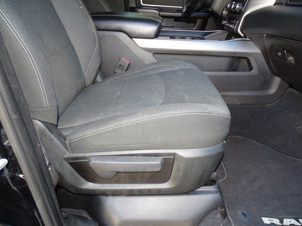 RAM 2500 Big Horn 4x4 Crew Cab 6'4" Box 2019