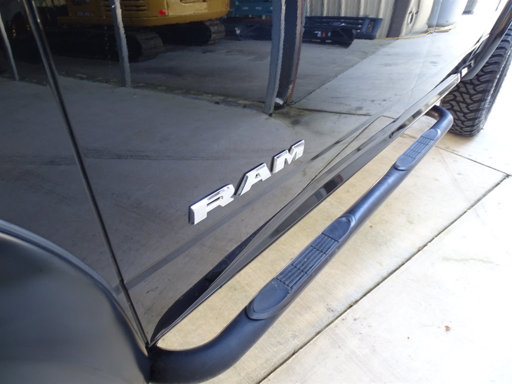 RAM 2500 Big Horn 4x4 Crew Cab 6'4" Box 2019