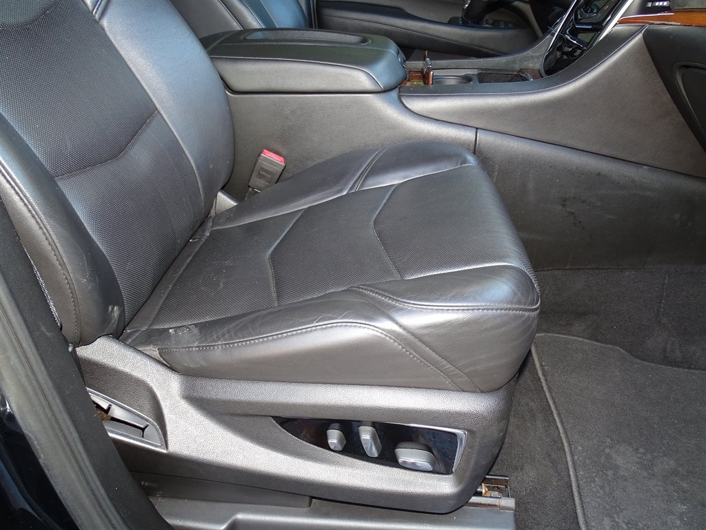 Cadillac Escalade 4WD 4dr Luxury 2018