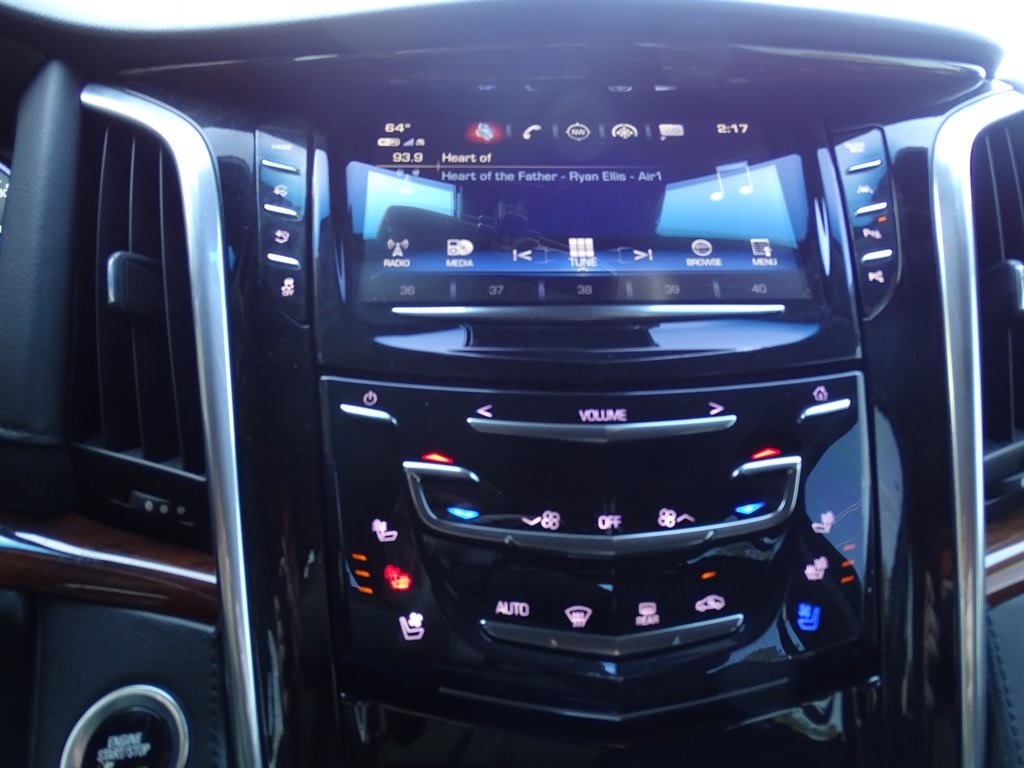 Cadillac Escalade 4WD 4dr Luxury 2018
