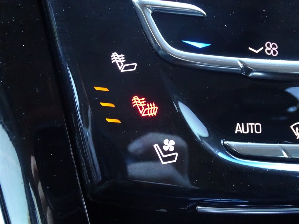 Cadillac Escalade 4WD 4dr Luxury 2018