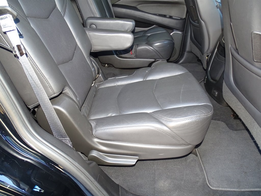 Cadillac Escalade 4WD 4dr Luxury 2018