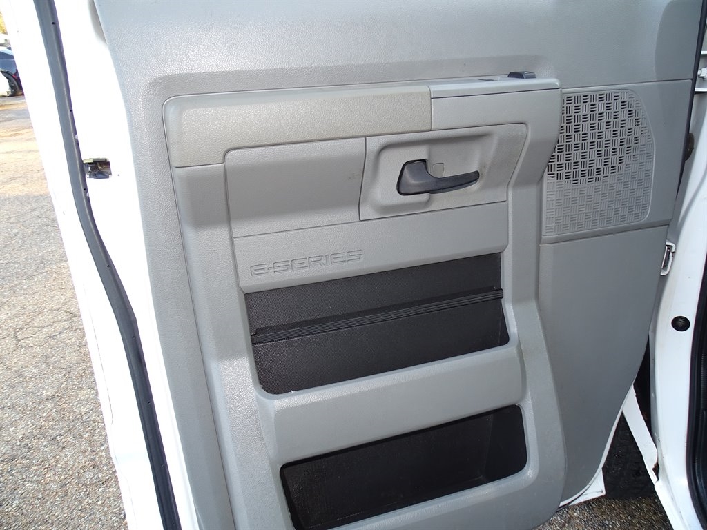 Ford Econoline Cargo Van E-350 Super Duty Ext Recreational 2013