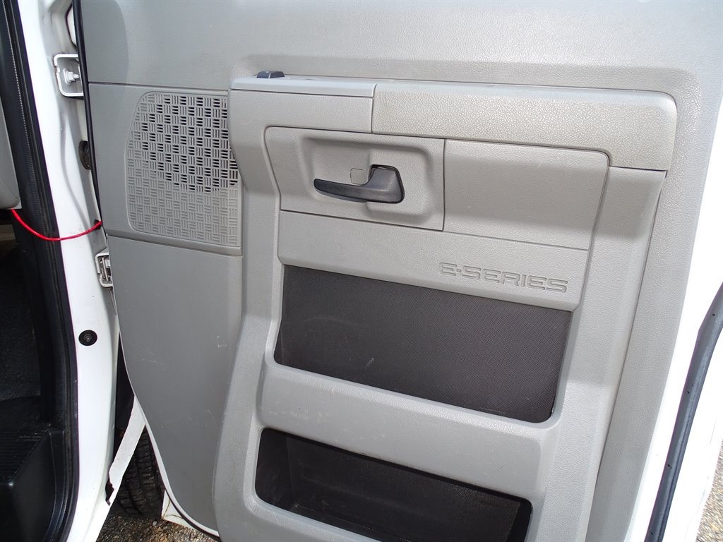 Ford Econoline Cargo Van E-350 Super Duty Ext Recreational 2013