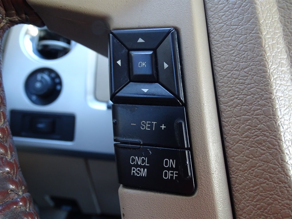 Ford F-150 2WD SuperCrew 145" Platinum 2014