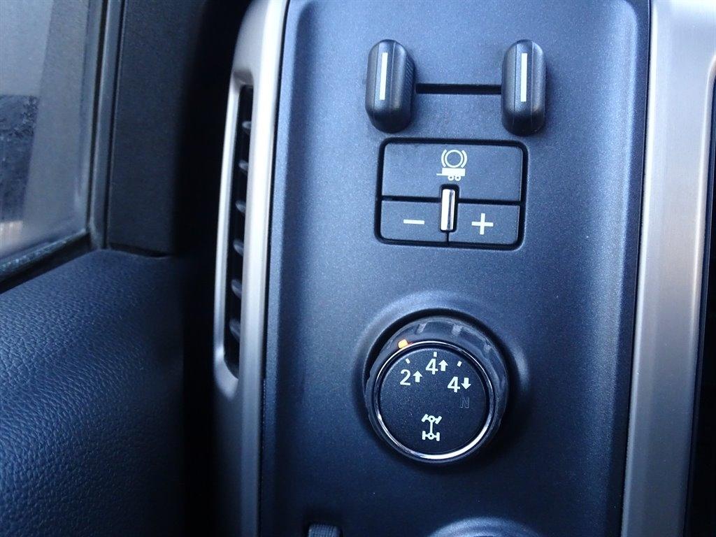 GMC Sierra 3500HD 4WD Crew Cab 167.7" Denali 2016