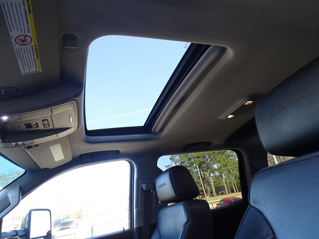 GMC Sierra 3500HD 4WD Crew Cab 167.7" Denali 2016