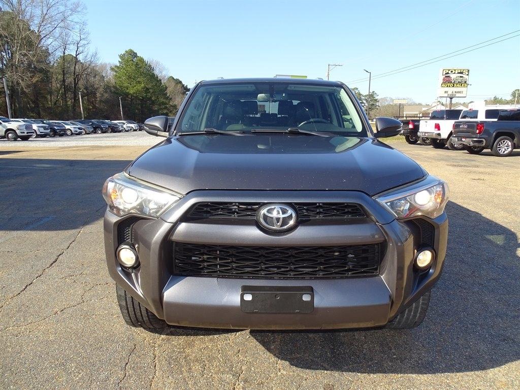 Toyota 4Runner SR5 2WD (Natl) 2018