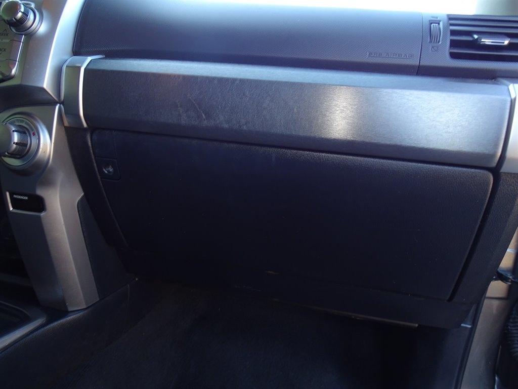 Toyota 4Runner SR5 2WD (Natl) 2018