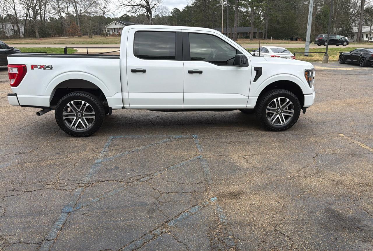 Ford F-150 4WD Supercab Flareside 145" STX 2023