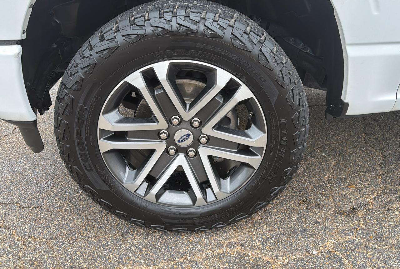 Ford F-150 4WD Supercab Flareside 145" STX 2023