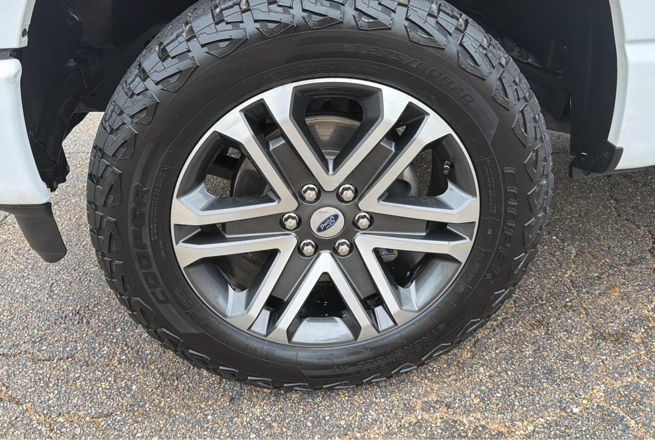 Ford F-150 4WD Supercab Flareside 145" STX 2023