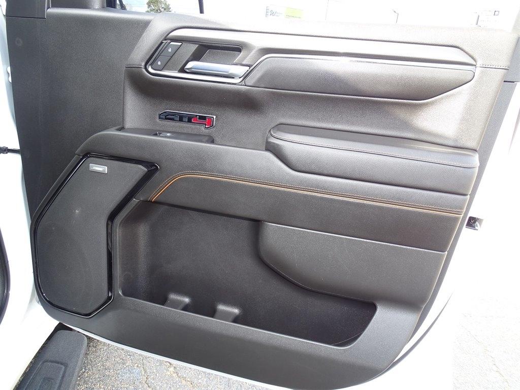 GMC Sierra 1500 4WD Crew Cab 147" AT4 2022