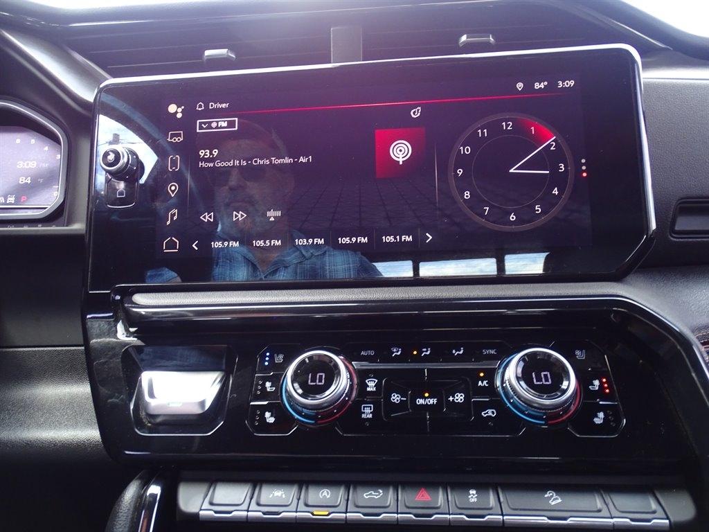 GMC Sierra 1500 4WD Crew Cab 147" AT4 2022