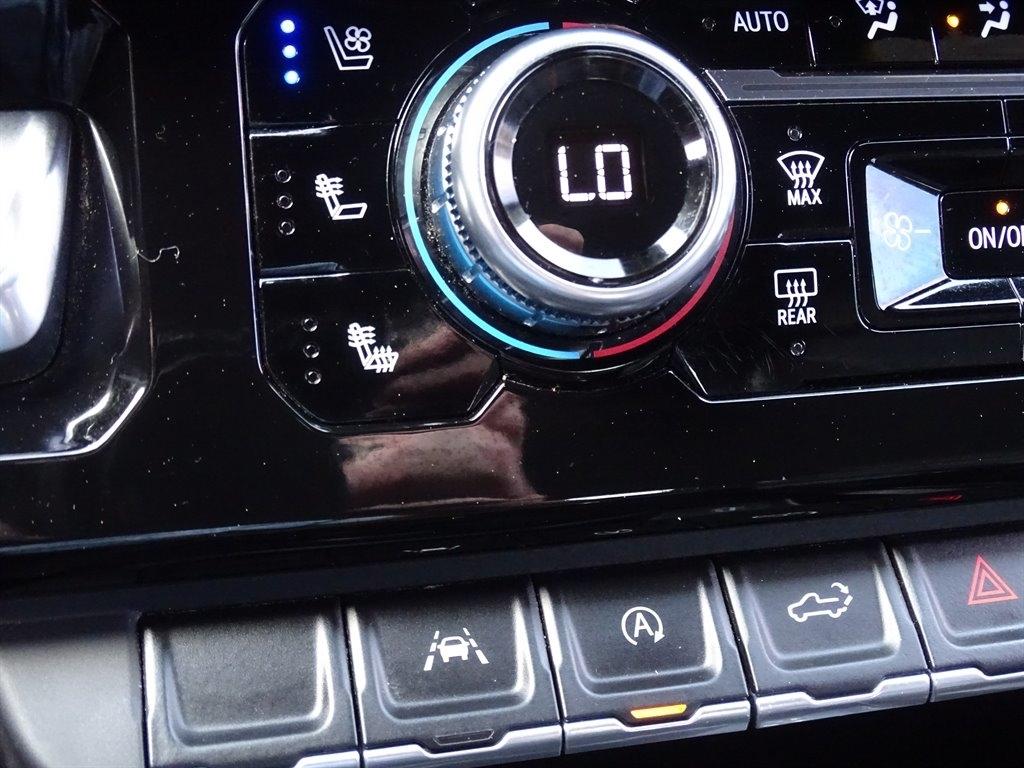 GMC Sierra 1500 4WD Crew Cab 147" AT4 2022