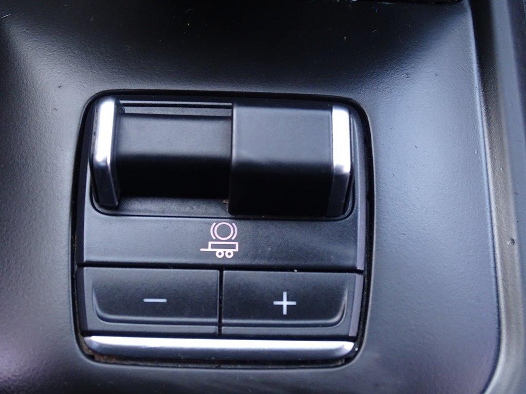 GMC Sierra 1500 4WD Crew Cab 147" AT4 2022