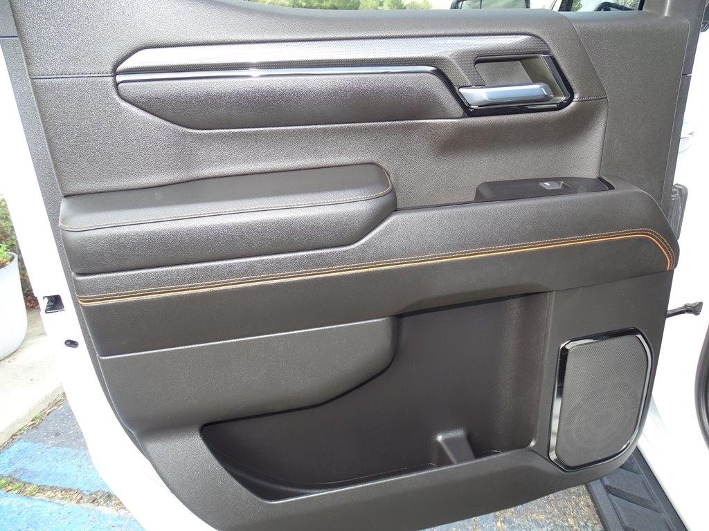 GMC Sierra 1500 4WD Crew Cab 147" AT4 2022