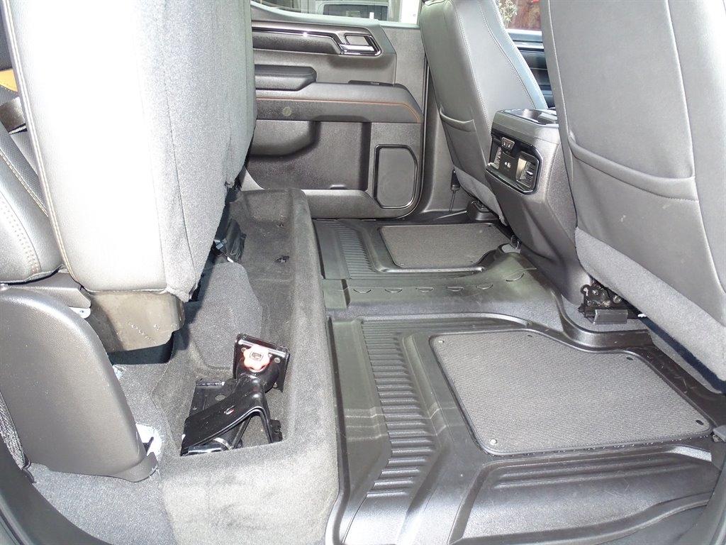 GMC Sierra 1500 4WD Crew Cab 147" AT4 2022