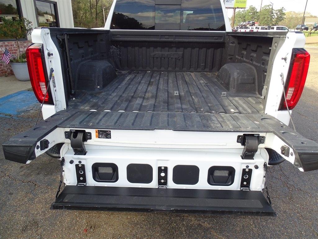 GMC Sierra 1500 4WD Crew Cab 147" AT4 2022