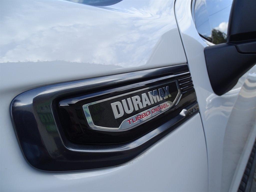 GMC Sierra 1500 4WD Crew Cab 147" AT4 2022