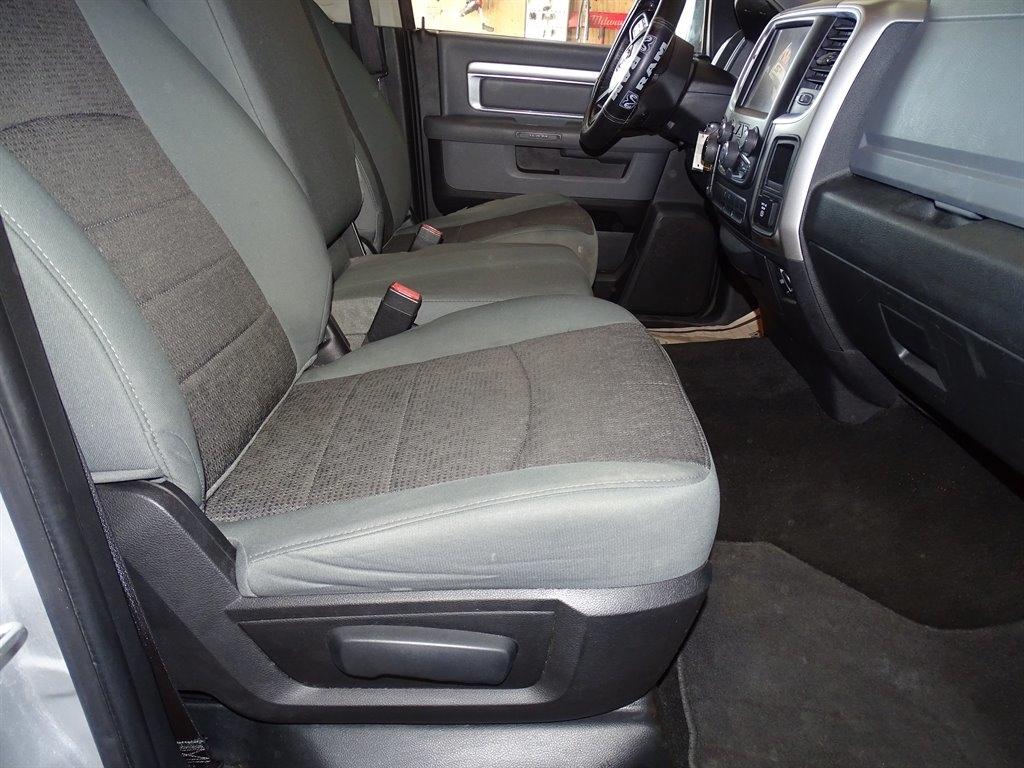 RAM 1500 4WD Crew Cab 149" Big Horn 2014