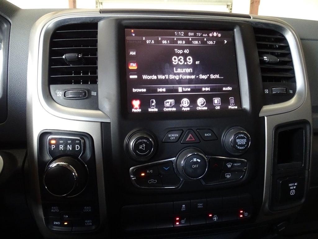 RAM 1500 4WD Crew Cab 149" Big Horn 2014