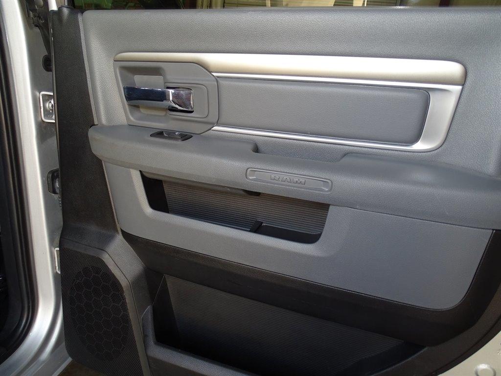 RAM 1500 4WD Crew Cab 149" Big Horn 2014